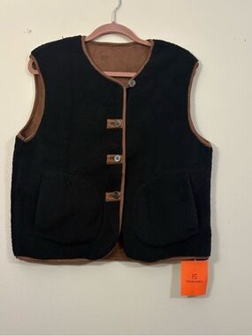 Tankaneo brand fuzzy fleece vest fleece black brown womens M rustic layer NWT